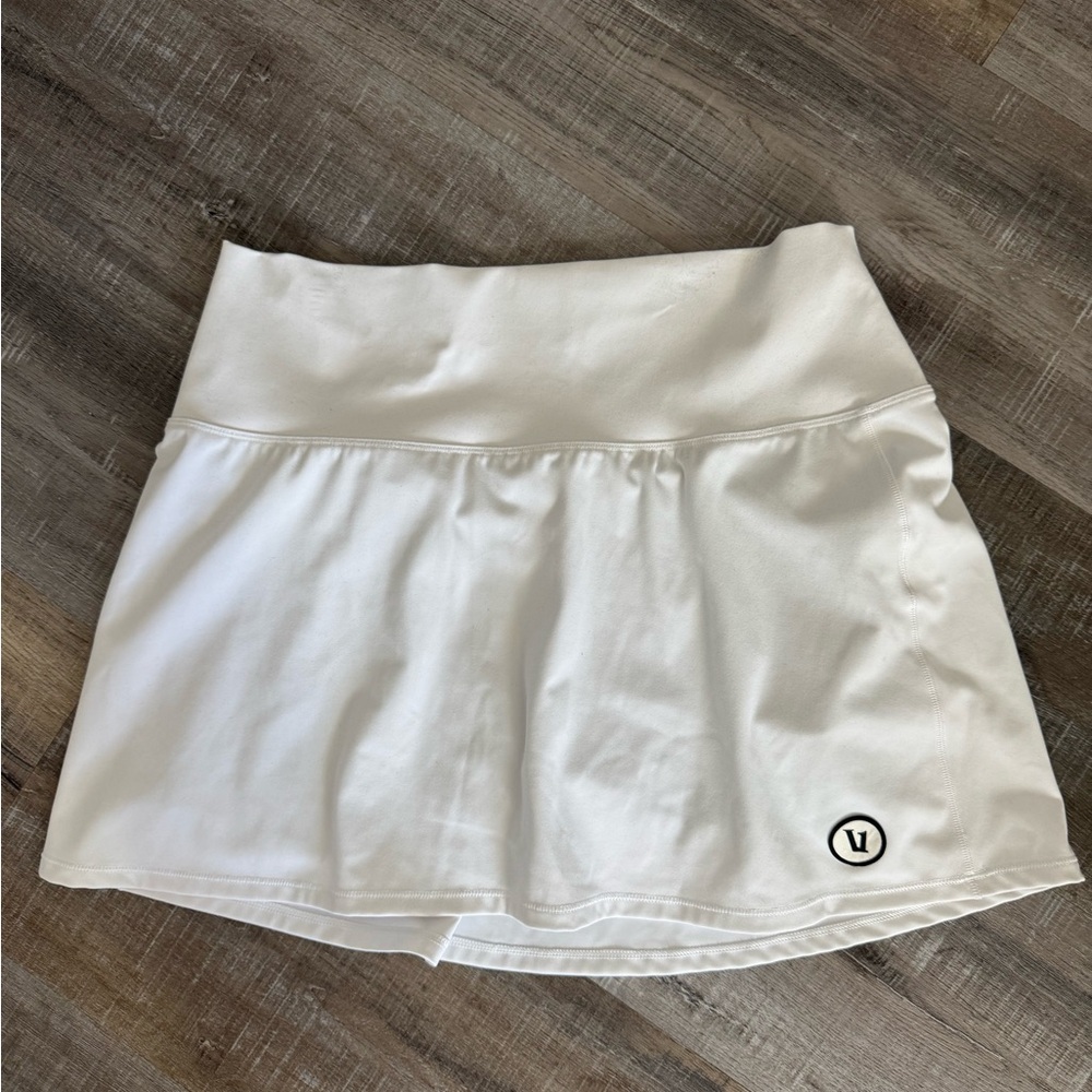 Vuori White Volley Women's Skirt/Skort Medium